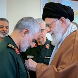 Irans styrkede posisjon i Irak og Syria de senere år har i stor grad vært med hjelp fra Qasem Soleimani. I 2019 ble han tildelt Zolfaghar-ordenen, Irans høyeste militærutmerkelse, av ayatollah Ali Khamenei