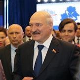 President Aljaksandr Lukasjenka, kjent som Europas siste diktator, har styrt Hviterussland med jernhånd i 26 år.