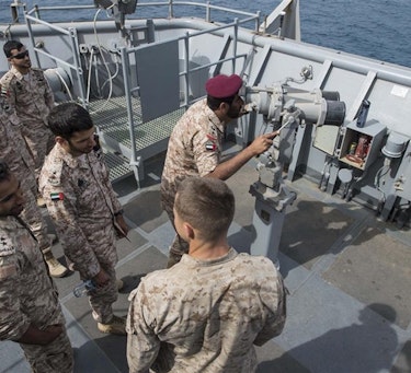 Emiratiske soldater på det amerikanske skipet USS Fort McHenry