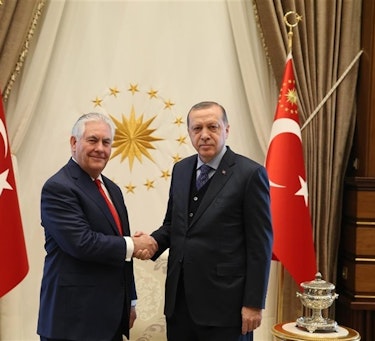 USAs utenriksminister Tillerson og Tyrkias president Erdogan under et møte i mars 2017. Foto:  US Department of State